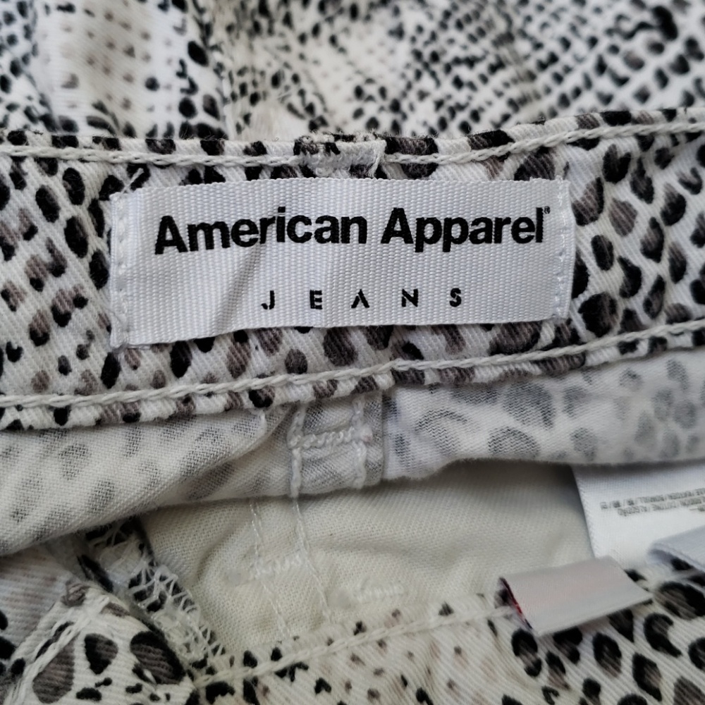 American Apparel High Waisted Snake Print Shorts - Picture 6 of 6